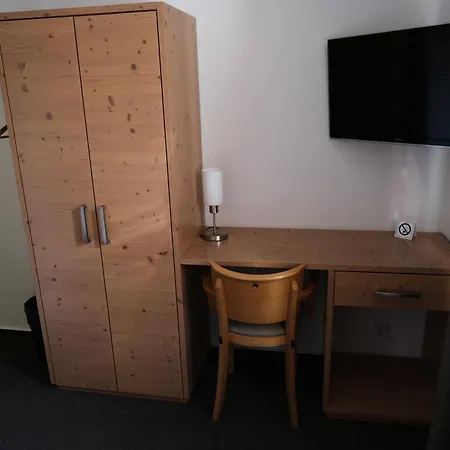 Butz Hotel Worth an der Donau
