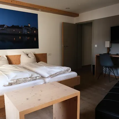 Hotel Butz Worth an der Donau