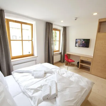 Butz Hotel Worth an der Donau